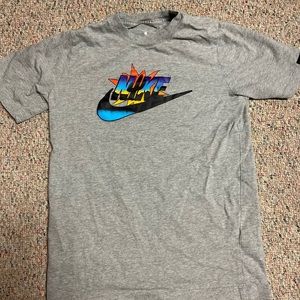 Nike boys tee